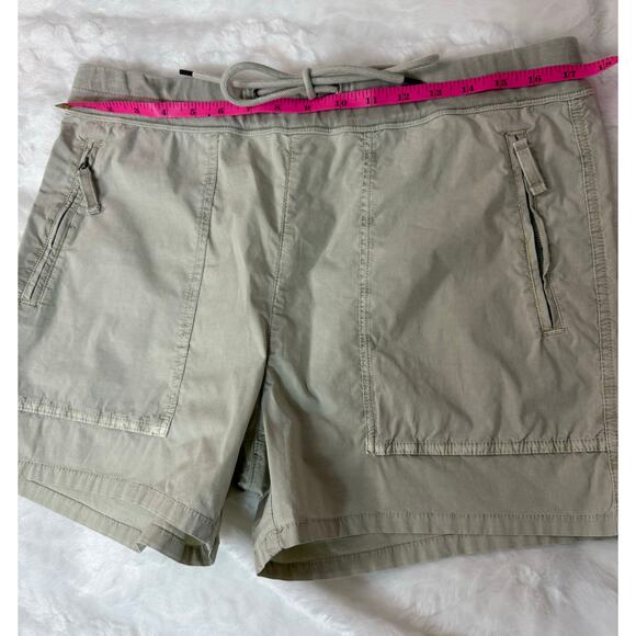 JAMES PERSE Zip Pocket Utility Short Cotton Granite Stone Sage Size 3 (US 8-10) - Picture 6 of 8